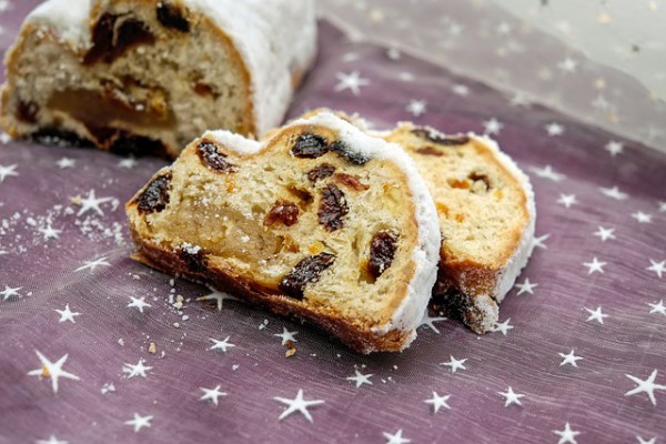 christmas-stollen-1907520_640