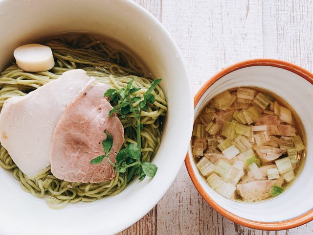 ブンブンブラウカフェ　つけ麺